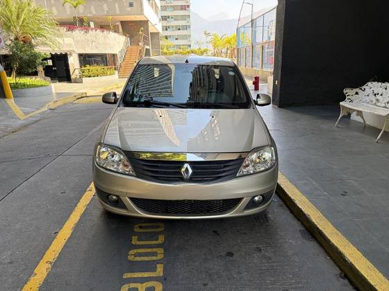RENAULT LOGAN 1.6 EXPRESSION 8V FLEX 4P MANUAL RENAULT LOGAN 1.6 EXPRESSION 8V FLEX 4P MANUAL